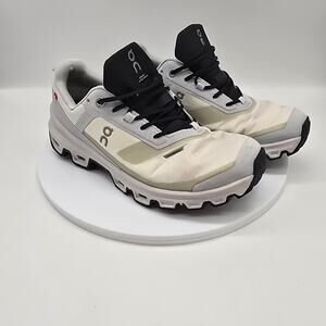 On Running Cloudventure Trail Running Sneakers Athletic White Black Women's 6.5
